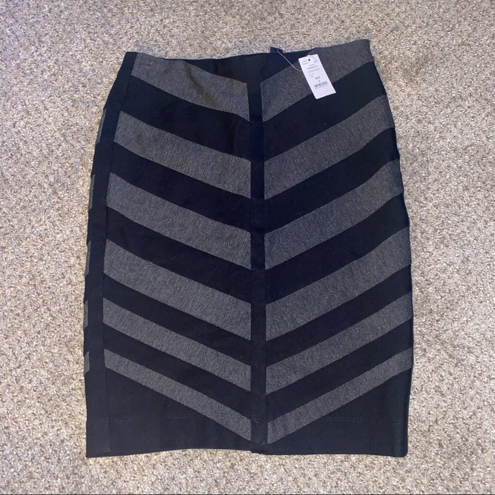 NWT White House Black Market skirt